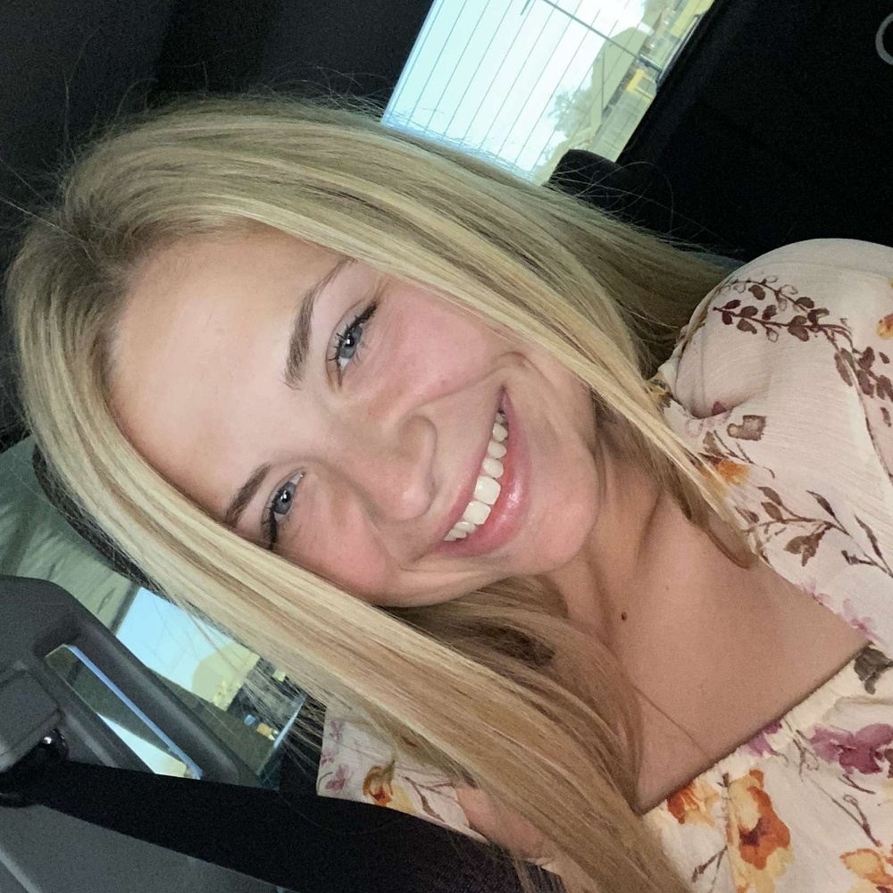 Meet your Posher, Brooke